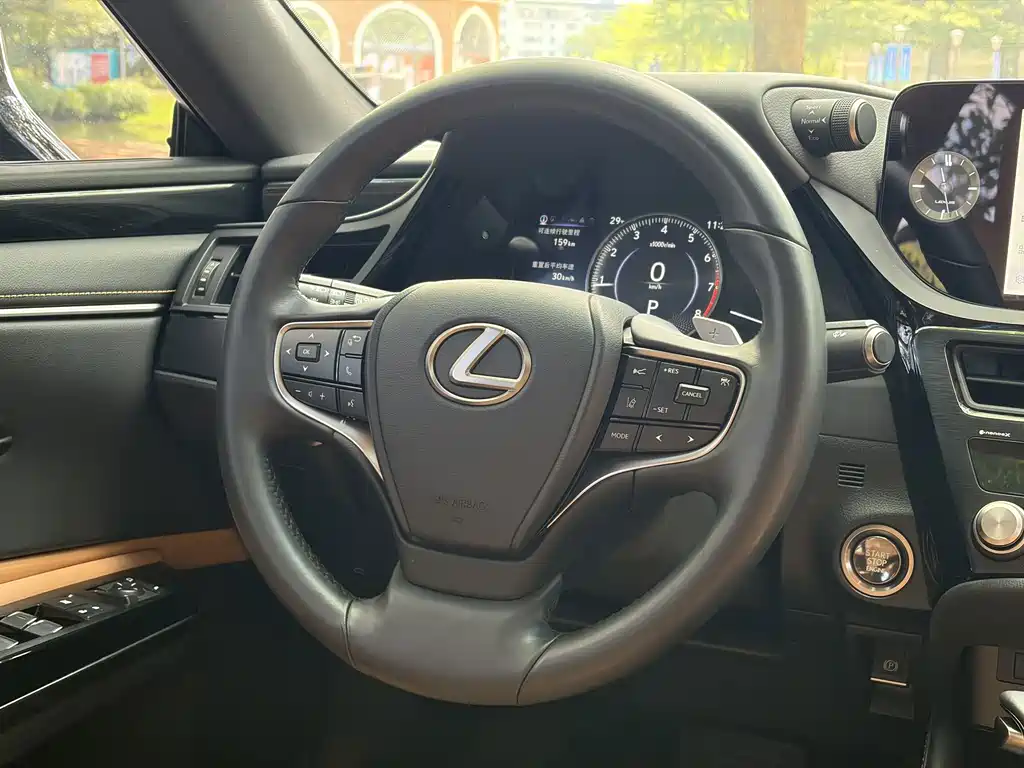 Lexus ES — миниатюра 20