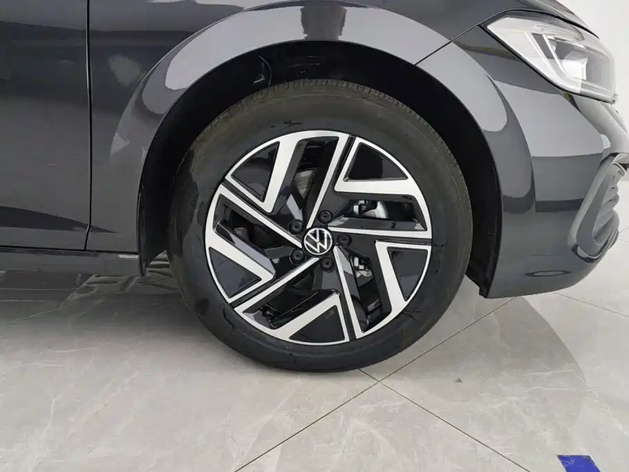 Volkswagen Sagitar — миниатюра 6