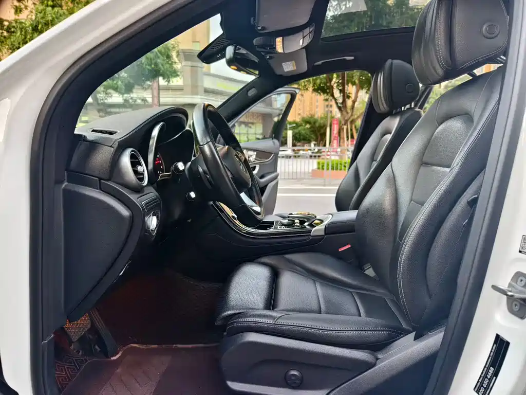 Mercedes-Benz GLC 2018 GLC 260 4MATIC