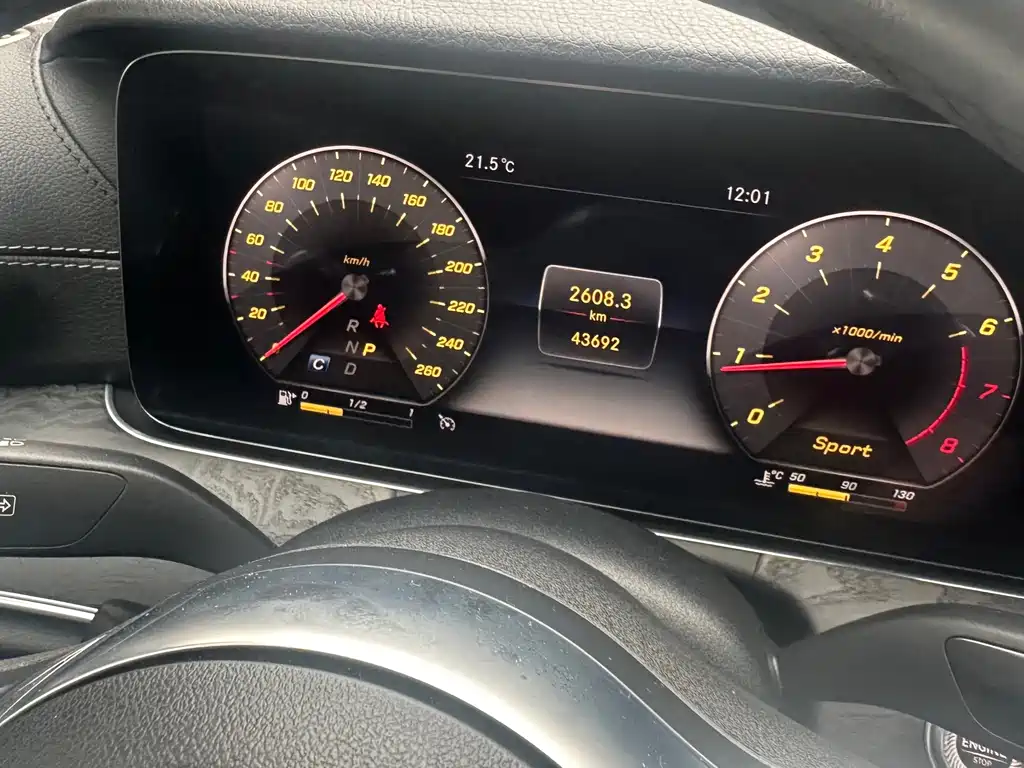 Mercedes-Benz E-Class (Import) — миниатюра 7