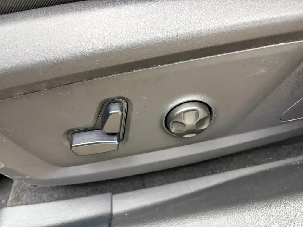 Jeep Commander — миниатюра 12