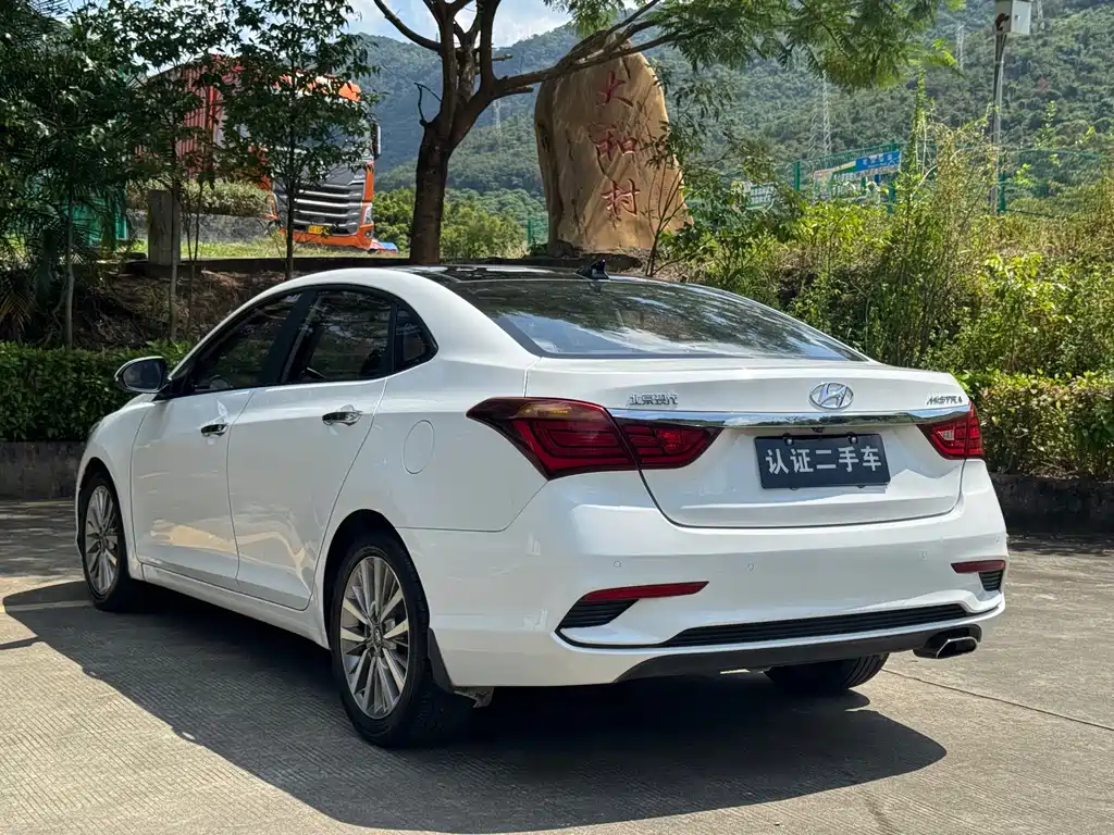 Hyundai Mistra — миниатюра 16