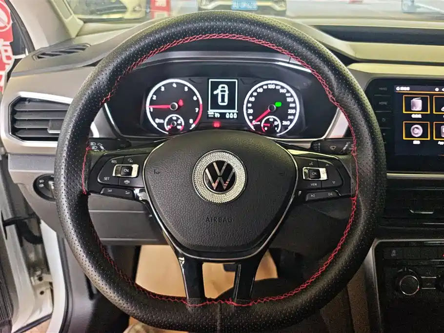 VOLKSWAGEN TU KAI