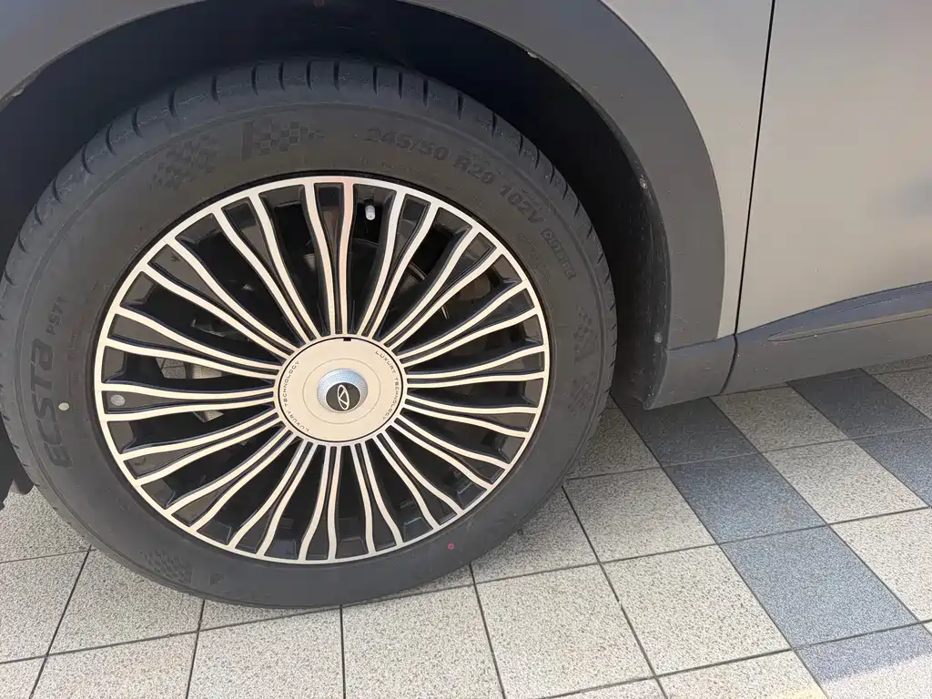 Chery Tiggo 8L — миниатюра 8