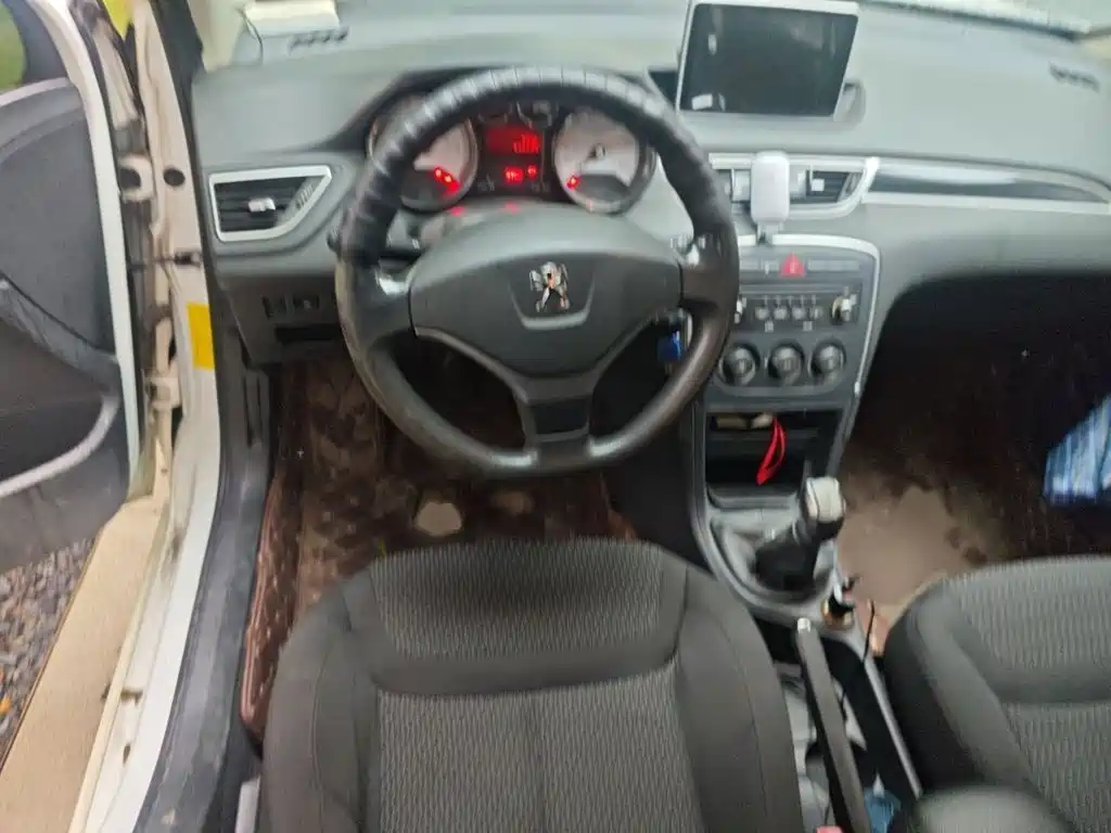 Peugeot 308 — миниатюра 3