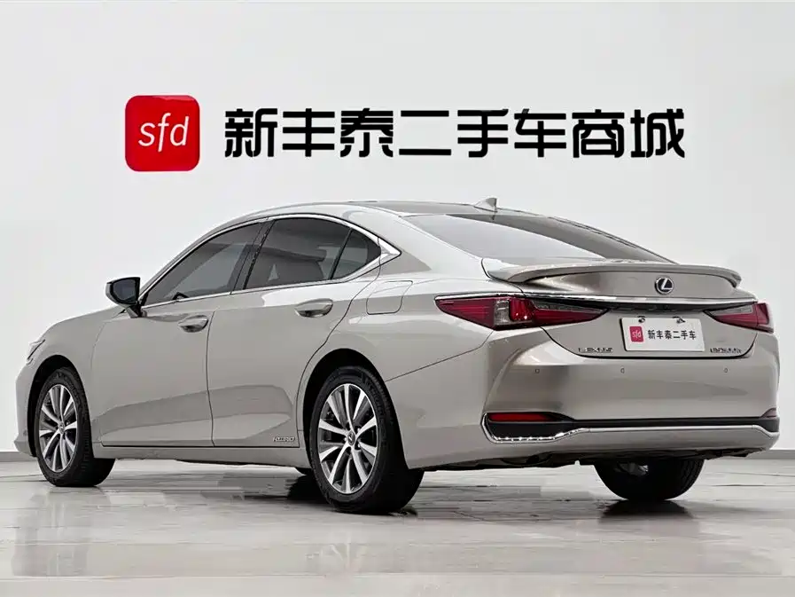Lexus ES 2020 300h