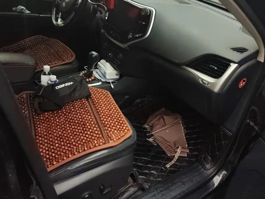 Jeep Cherokee — миниатюра 8