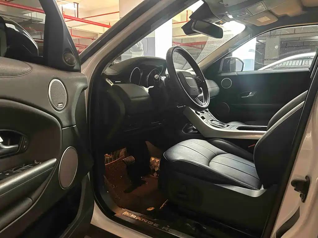 Land Rover Evoque — миниатюра 3