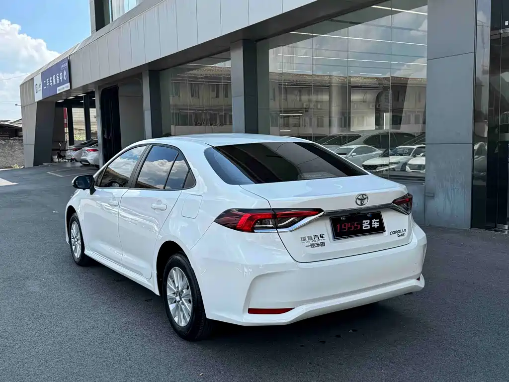 Toyota Corolla — миниатюра 7