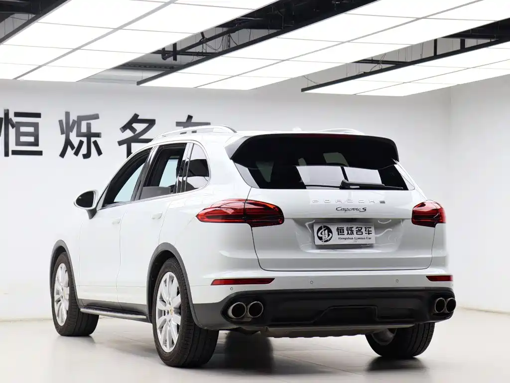 Porsche Cayenne — миниатюра 27