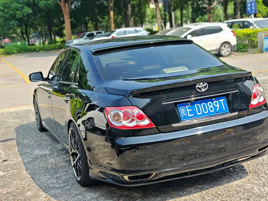 Toyota Reiz — миниатюра 6