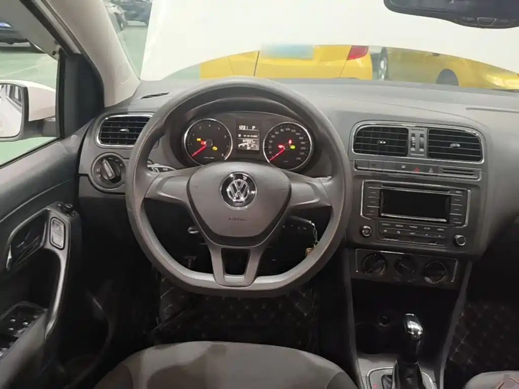 Volkswagen Polo — миниатюра 11