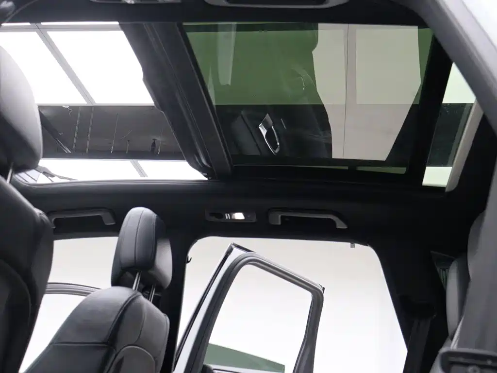 Porsche Cayenne — миниатюра 8