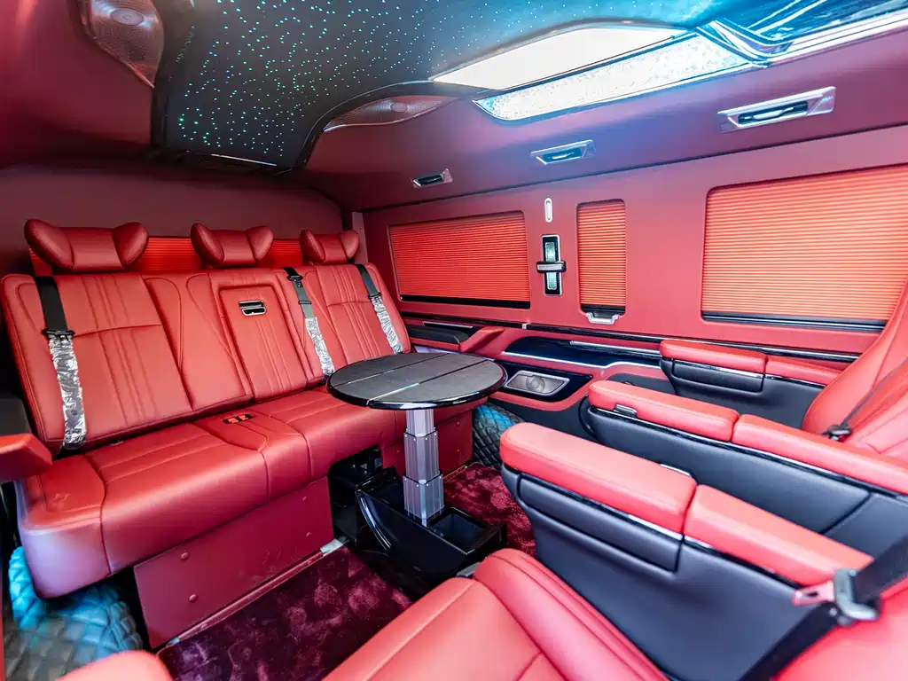 Toyota HiAce 2025 3.5L AT