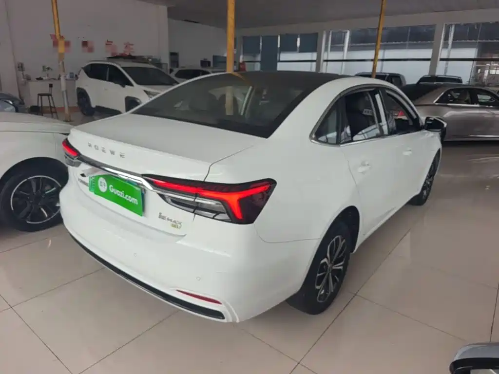 Roewe i6 MAX New Energy — миниатюра 7