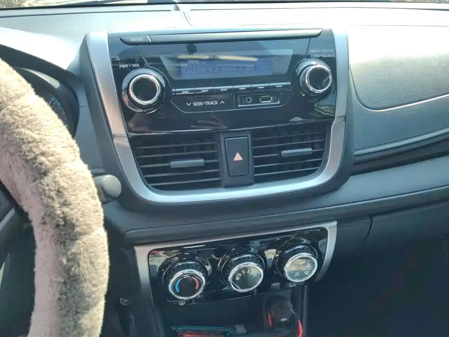 TOYOTA YARIS L ZHIXUAN