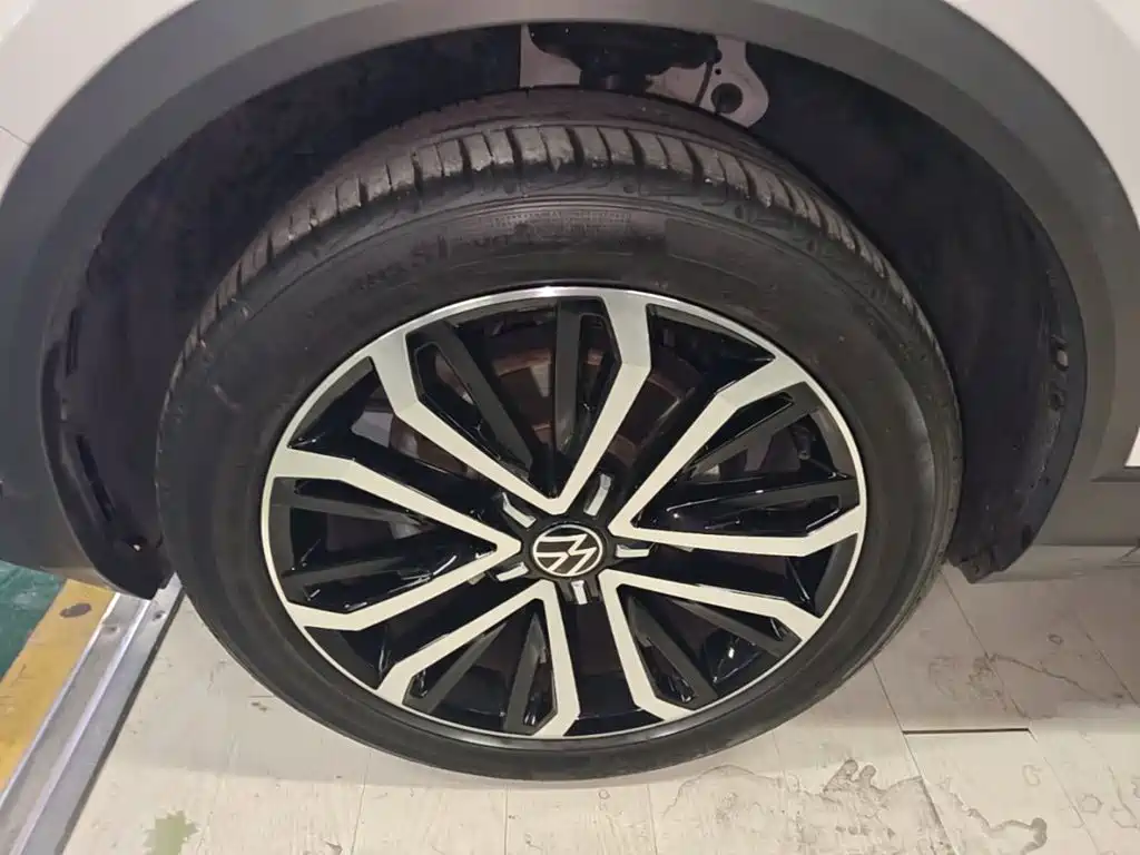 Volkswagen T-Roc — миниатюра 23