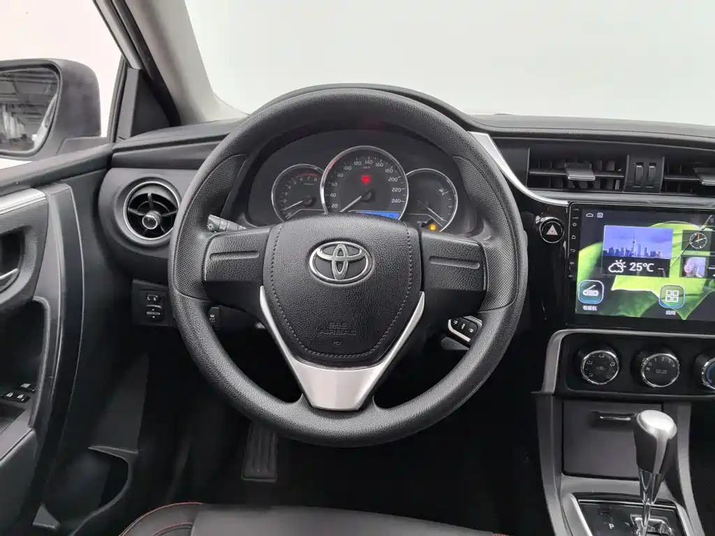 Toyota Corolla — миниатюра 11