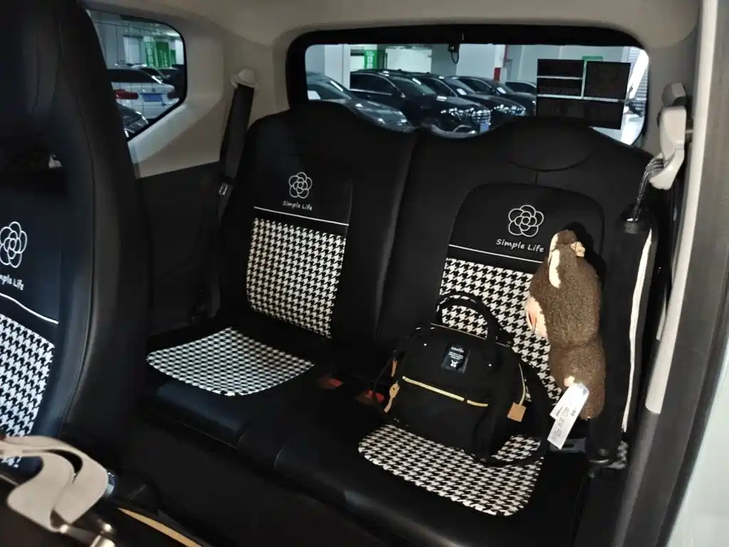 Wuling MINIEV — миниатюра 18
