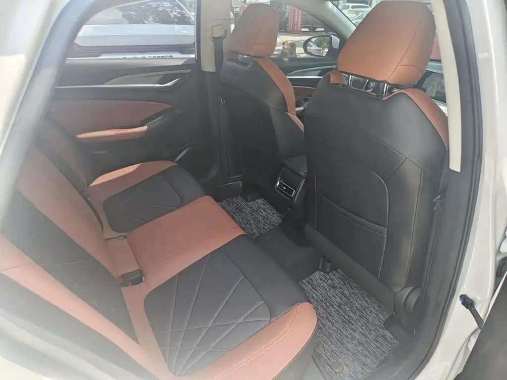 Changan Eado — миниатюра 8