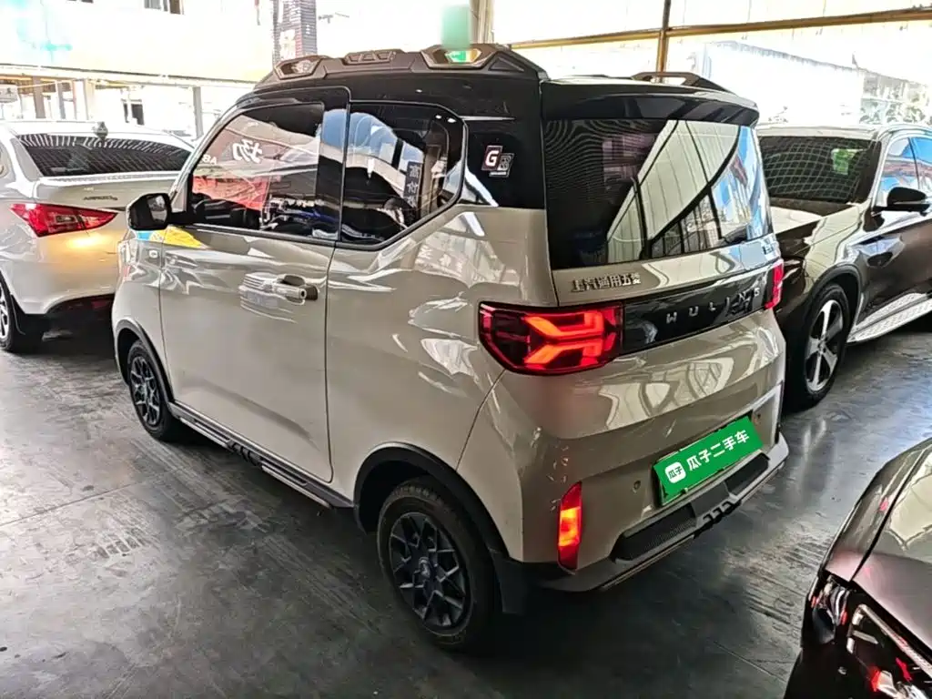 Wuling MINIEV — миниатюра 5