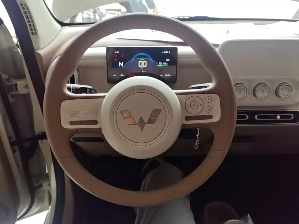 Wuling MINIEV — миниатюра 11