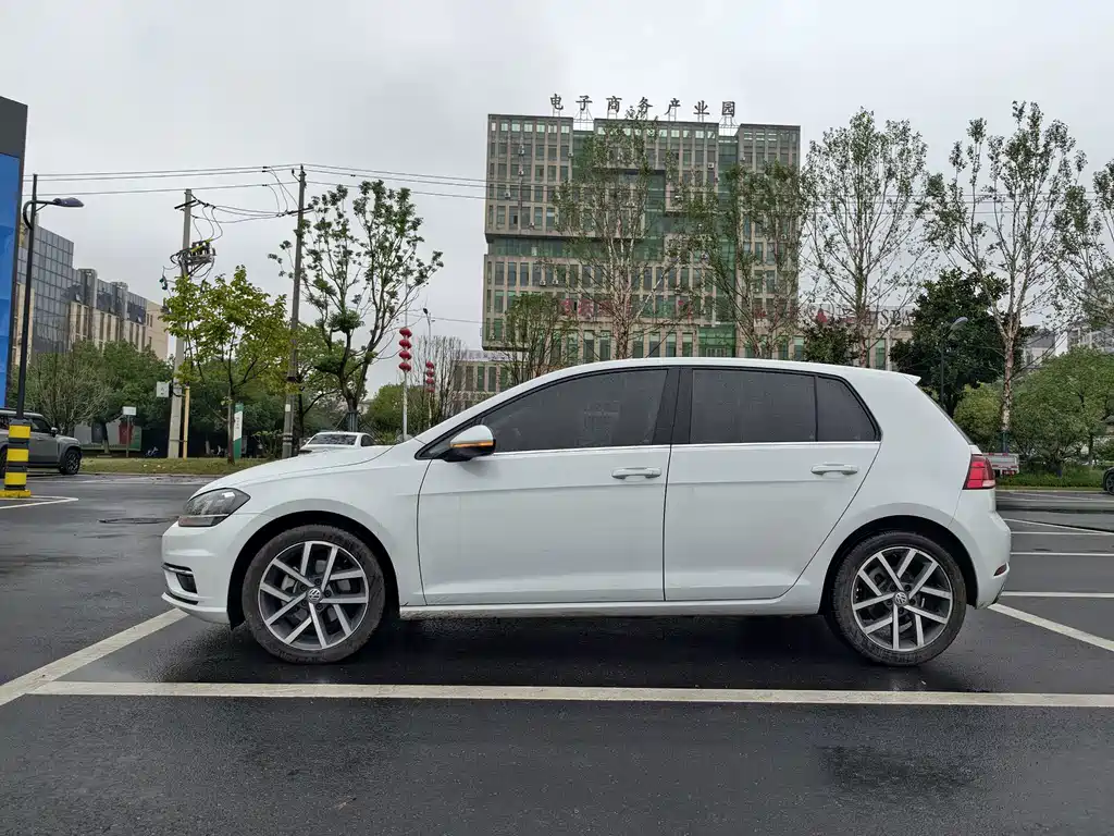 Volkswagen Golf — миниатюра 3