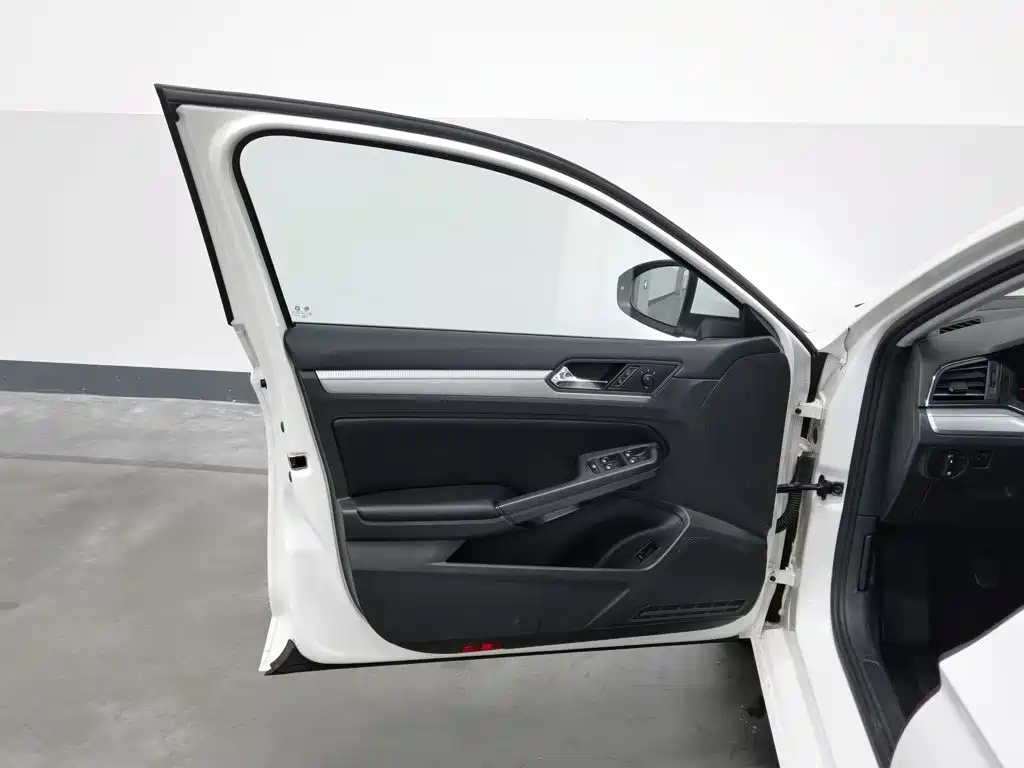 Volkswagen Lamando — миниатюра 8