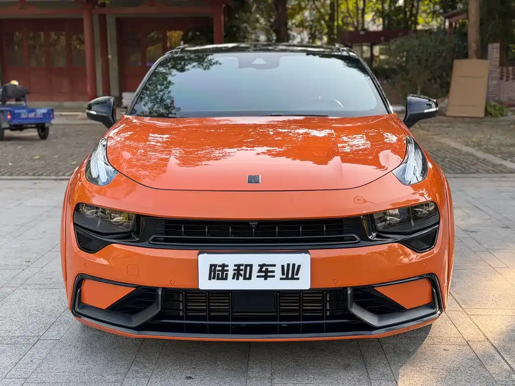 LYNK & CO. 02 HATCHBACK