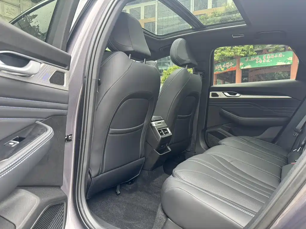 GEELY AUTOMOBILE XINGRUI