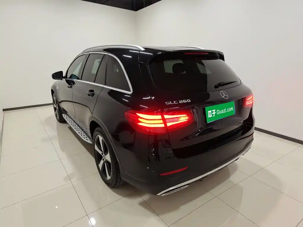 Mercedes-Benz GLC 2018 GLC 260 4MATIC Luxury