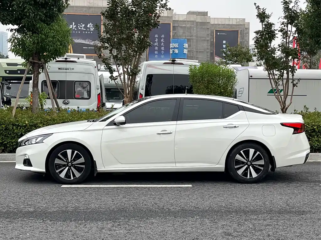 Nissan Teana — миниатюра 3