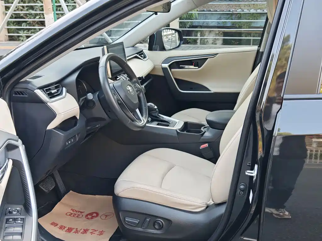 TOYOTA RAV4 RONGFANG