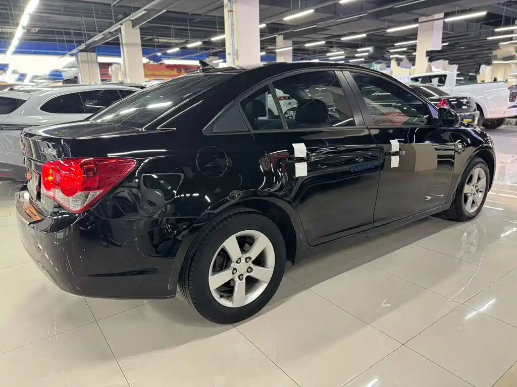Chevrolet Cruze — миниатюра 9