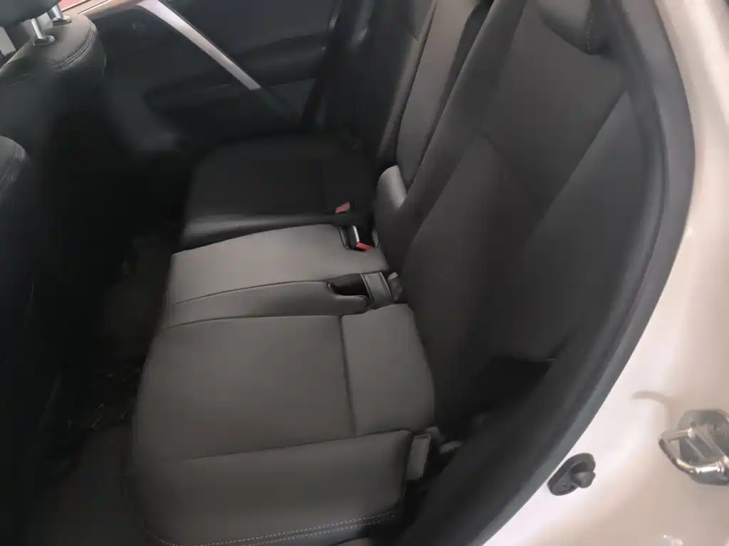 Toyota RAV4 — фотографии объявления, Фото 13