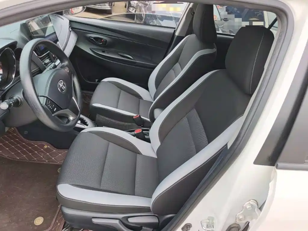 Toyota Yaris L — миниатюра 15