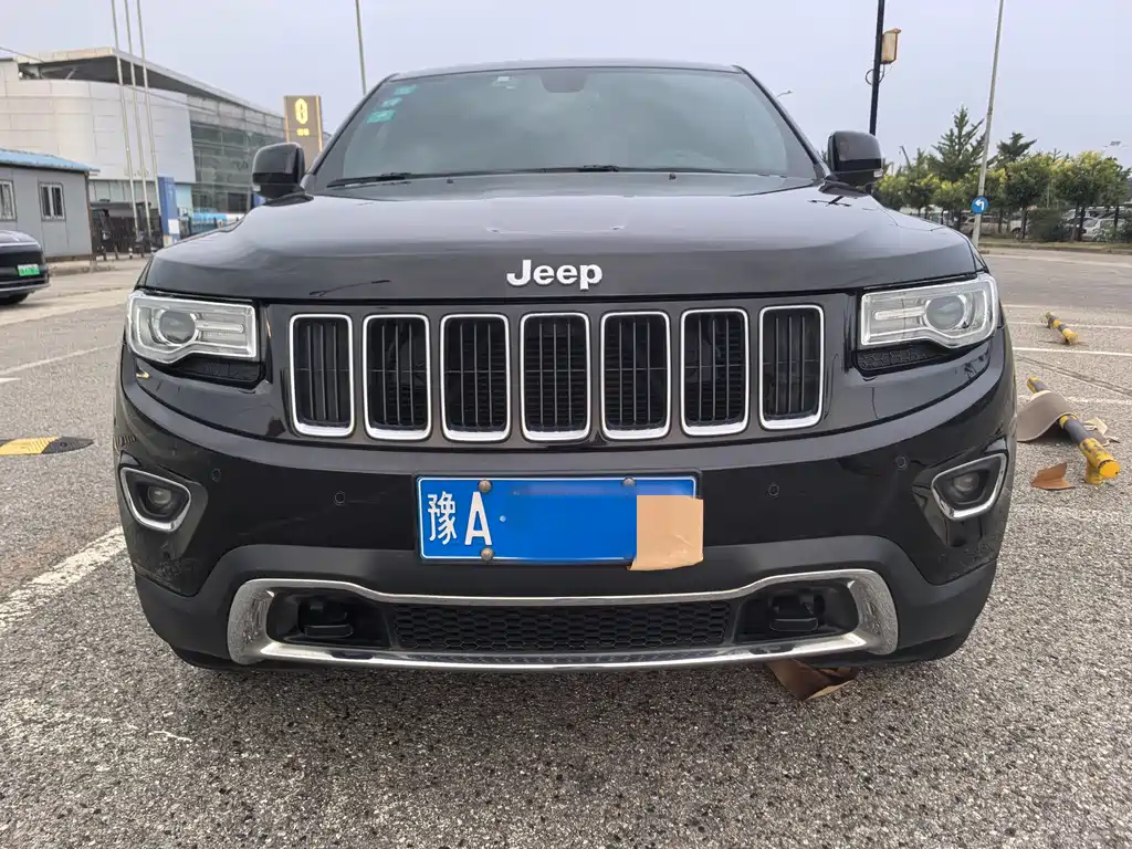 Jeep Grand Cherokee (Import) — миниатюра 2