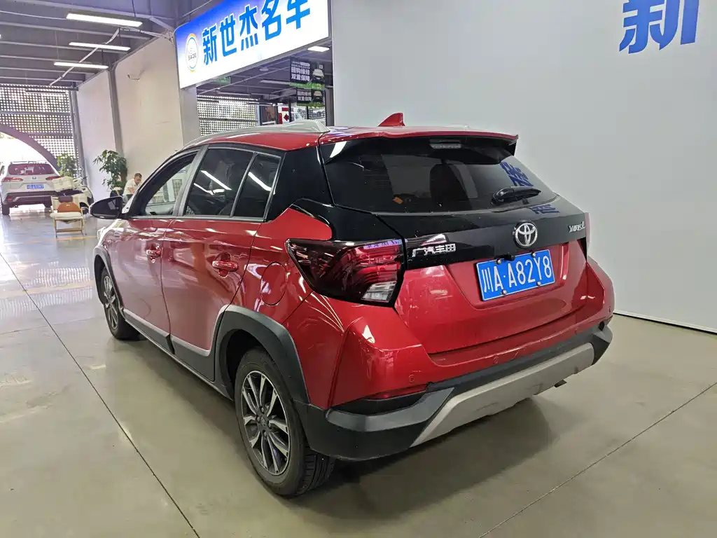 Toyota Yaris L — миниатюра 9