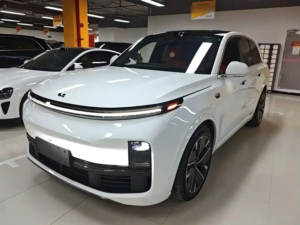 Li Auto Li L8 2025