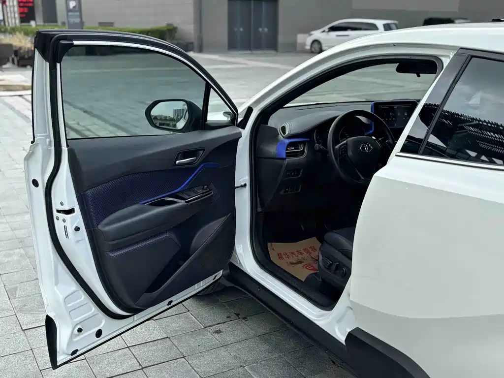 Toyota C-HR — миниатюра 10