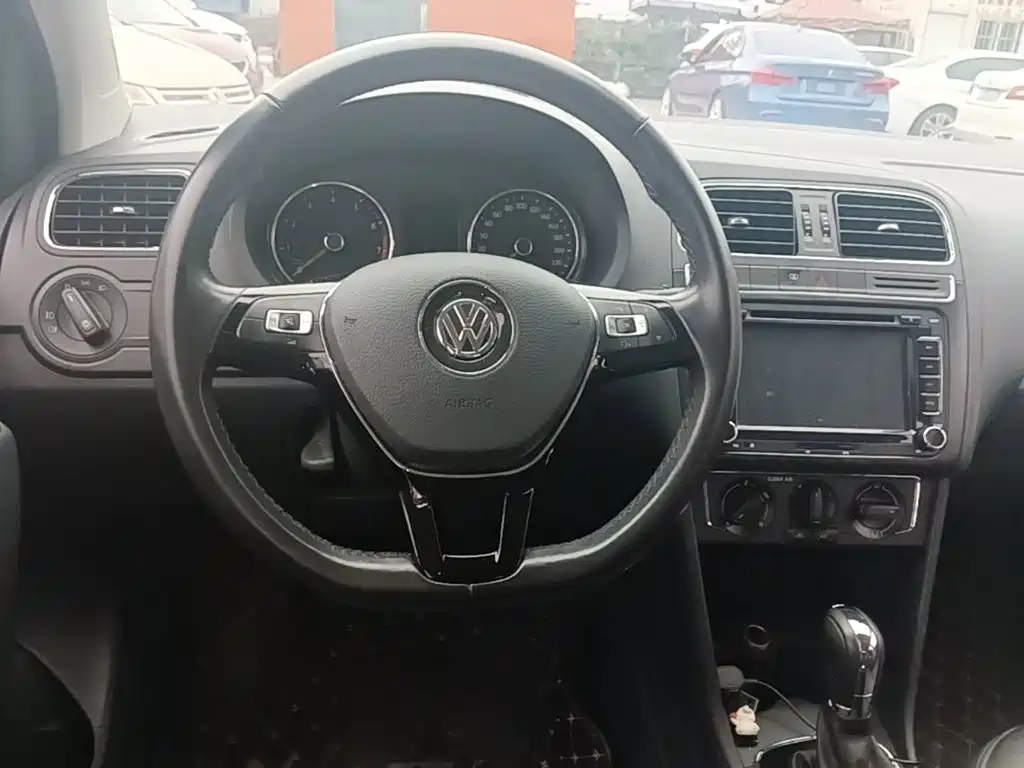 Volkswagen Polo — миниатюра 11