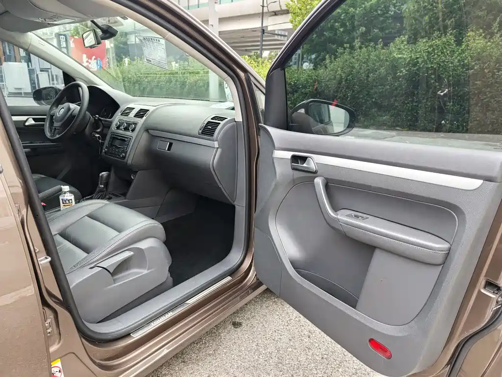 Volkswagen Touran — миниатюра 10