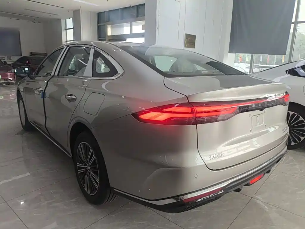 Geely Galaxy Galaxy 6 6 2026 125km +