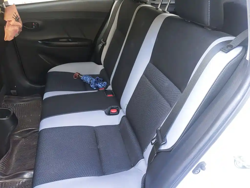 Toyota Yaris L — миниатюра 13