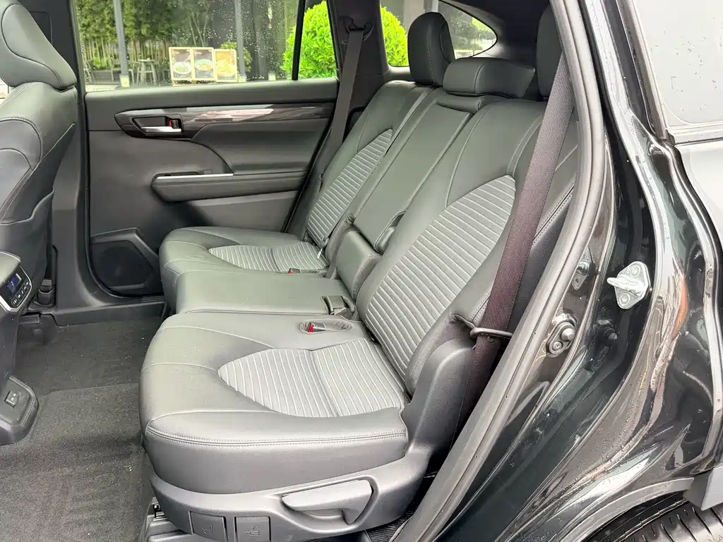Toyota Crown Kluger 2022 2.0T