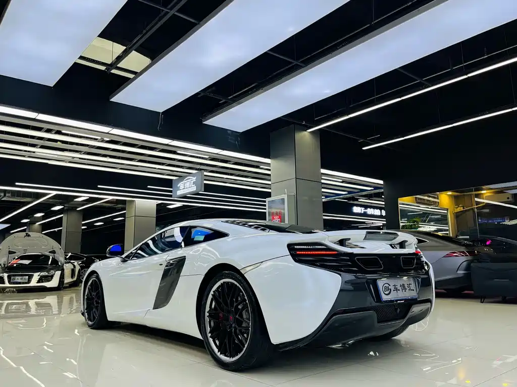 McLaren 12C 2013 3.8T COUPE