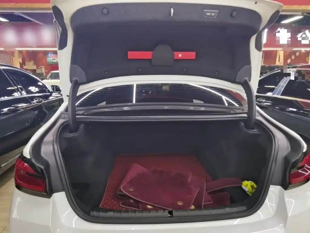 BMW 5 Series — миниатюра 19