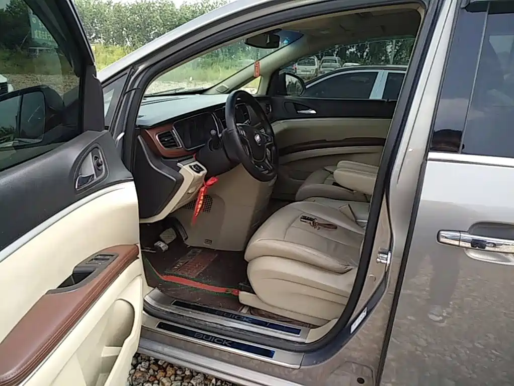 Buick GL8 — миниатюра 16