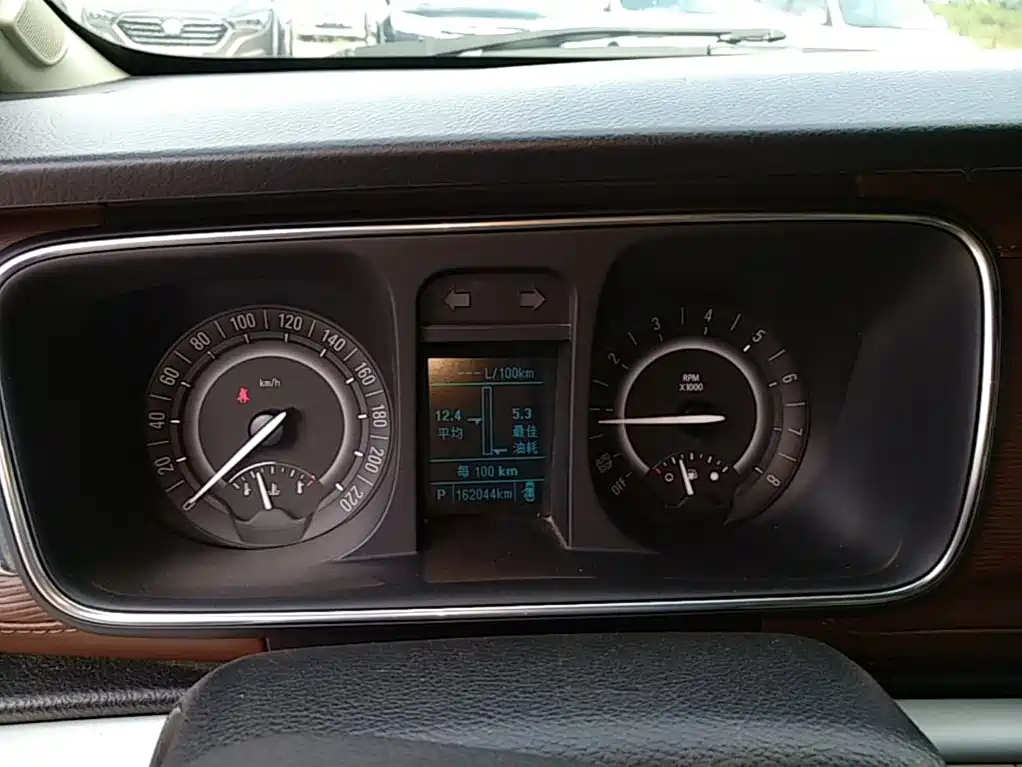 Buick GL8 — миниатюра 12