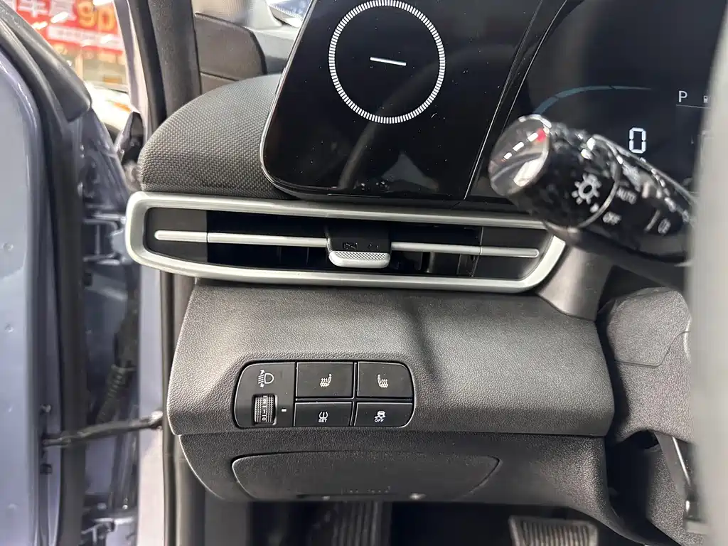 Hyundai Elantra — миниатюра 5